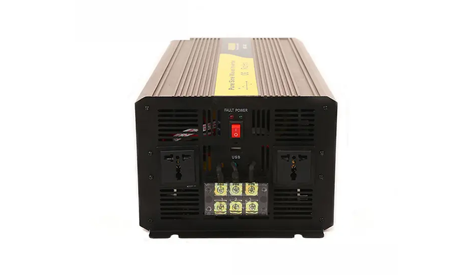 Inverter durevoli con alloggiamento in alluminio e raffreddamento intelligente per applicazioni industriali