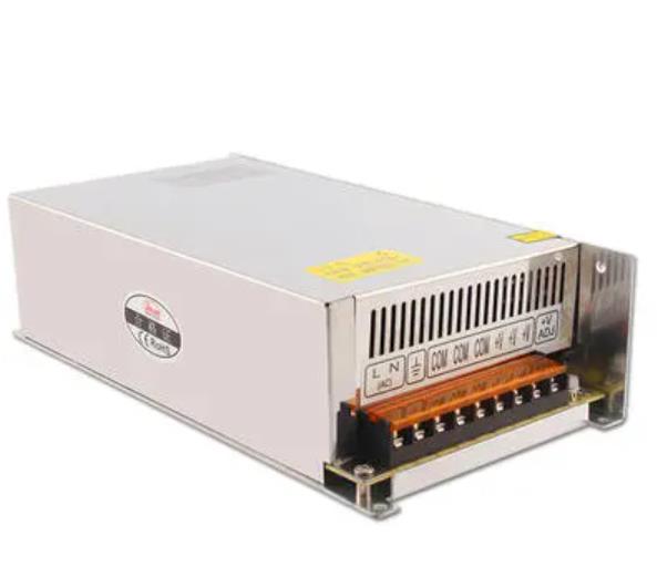 Alimentazione in uscita