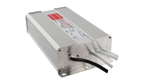 Comprensione delle specifiche del driver a LED: Funzionalità di tensione, energia e protezione spiegate