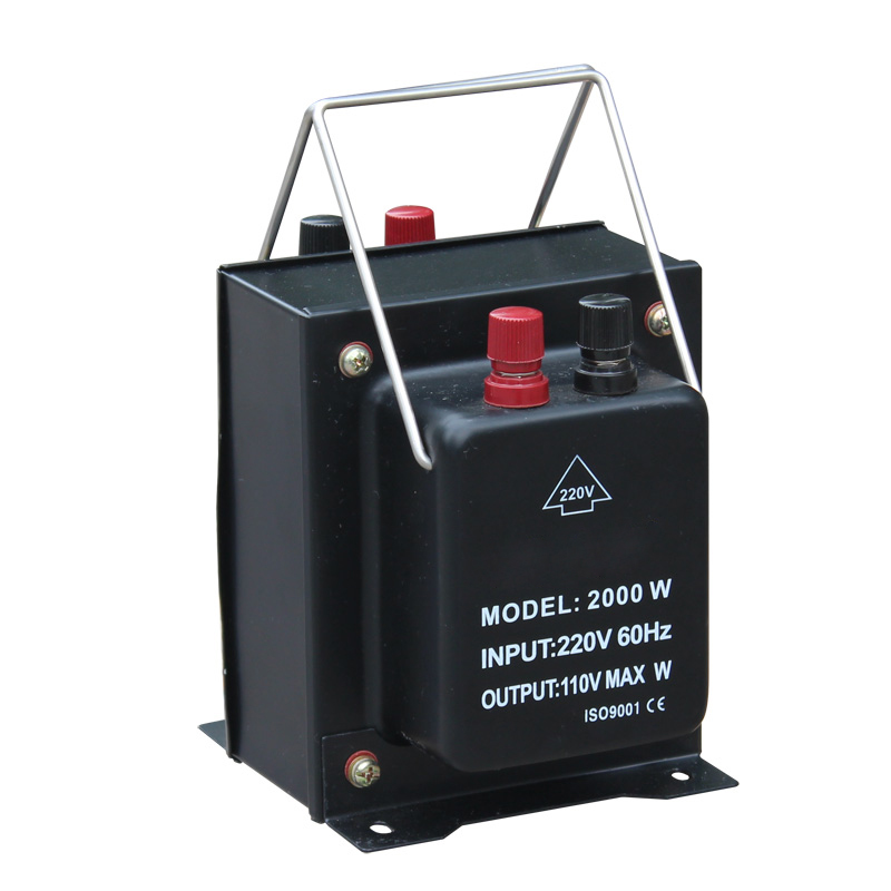 Trasformatore step-up e step-down 110 V/220 V serie TC da 100 W a 3000 W