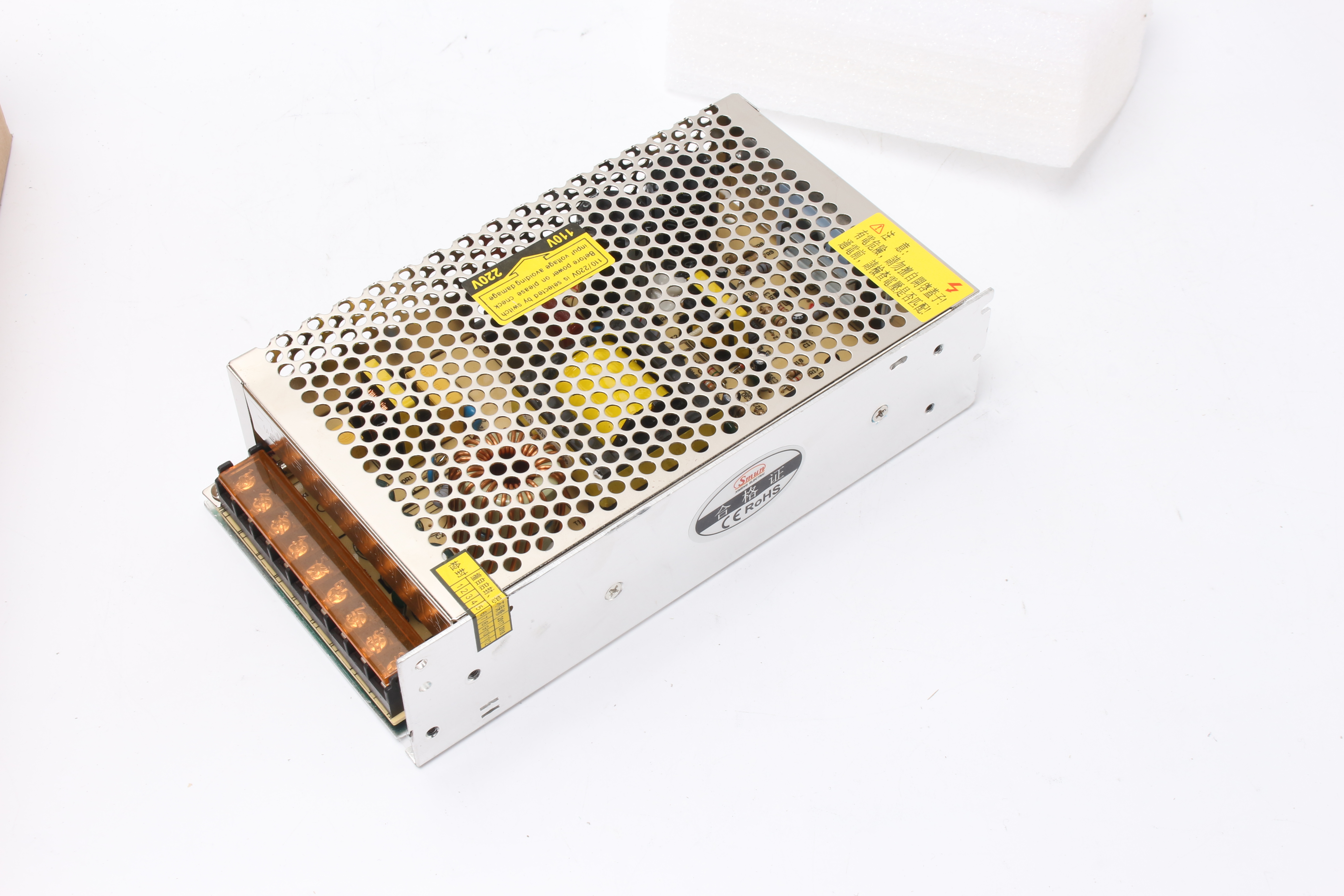 Alimentatore switching a uscita singola (SMPS) serie S-200 da 200 W