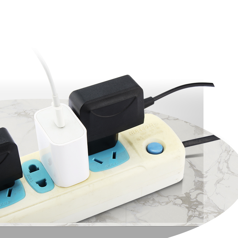 Adattatore per batteria da 12 W con spina americana certificato SMUN 12 V 1 A